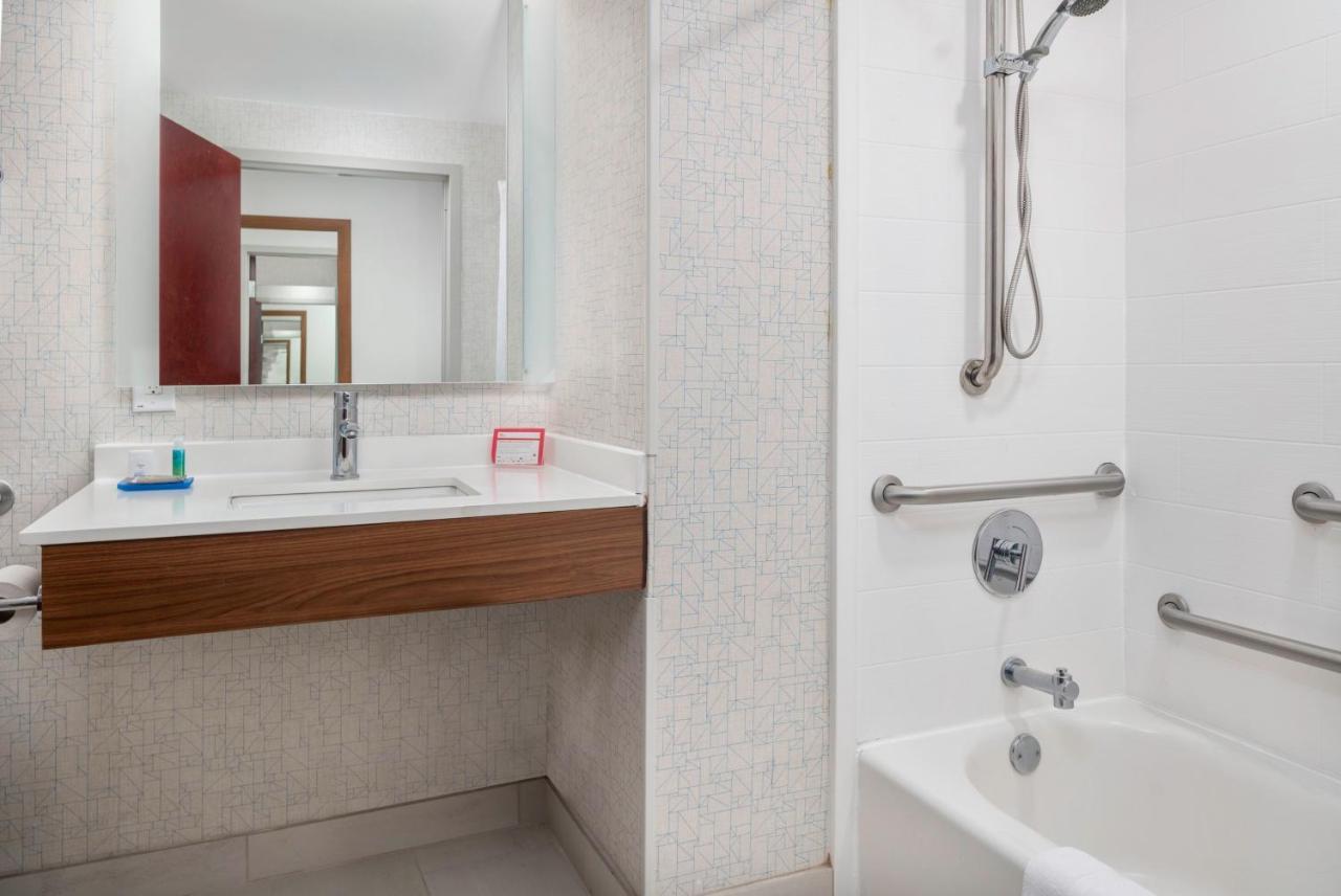 Holiday Inn Express & Suites Macon - I-475 By Ihg Luaran gambar